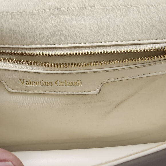 Beautiful Valentino Orlandi Quilted Crossbody!! - Picture 5 of 7